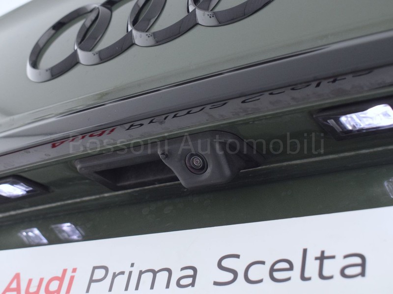37 - Audi Q5 45 2.0 tfsi mhev 12v identity black quattro s tronic