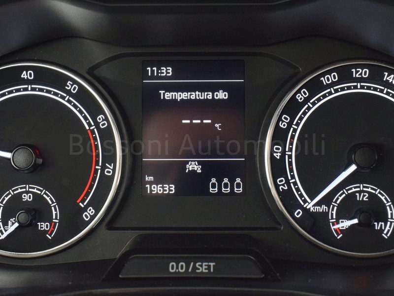 31 - Skoda Kamiq 1.0 tsi 110cv black dots