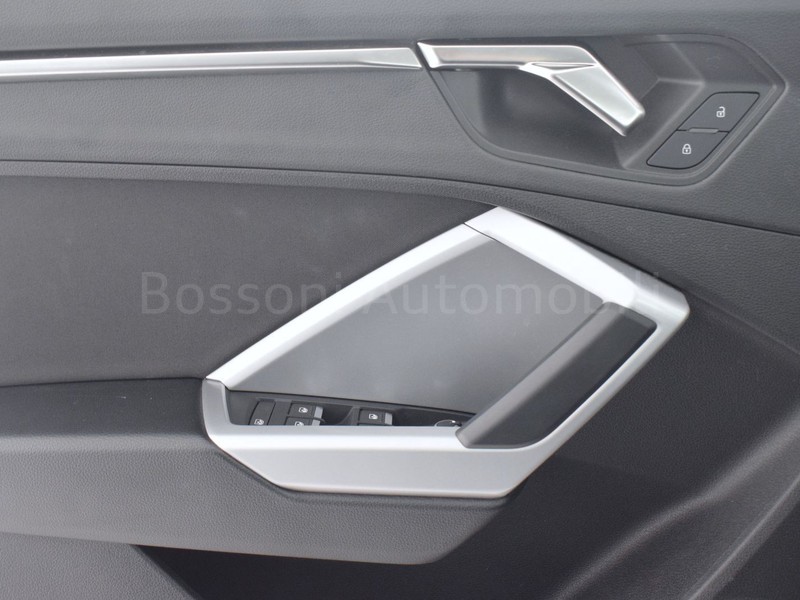 13 - Audi Q3 35 2.0 tdi business advanced s tronic