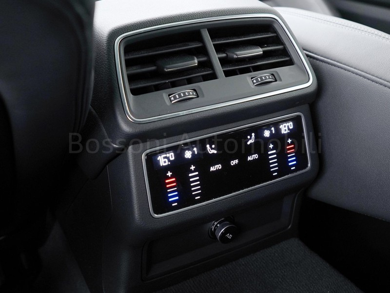 31 - Audi A7 sportback 50 3.0 v6 tdi mhev business plus quattro tiptronic