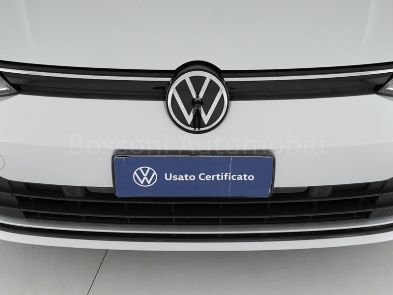 13 - Volkswagen Golf variant 2.0 tdi scr 115cv life dsg