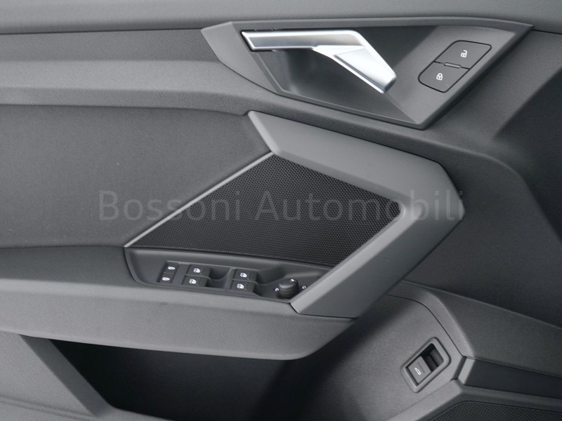 13 - Audi A3 sportback 30 1.0 tfsi business