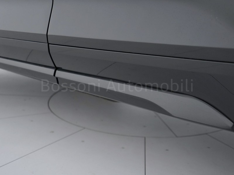 37 - Audi Q5 sportback 40 2.0 tdi mhev 12v s line plus quattro s tronic