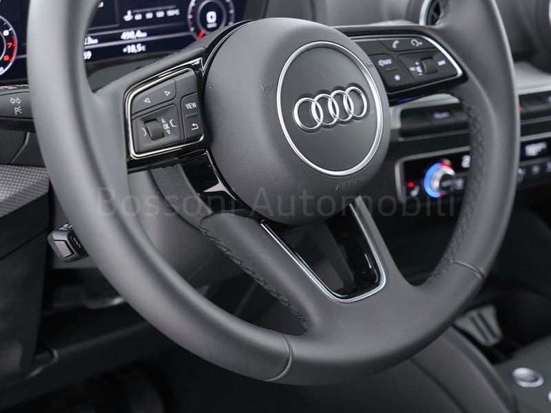 25 - Audi Q2 30 1.0 tfsi