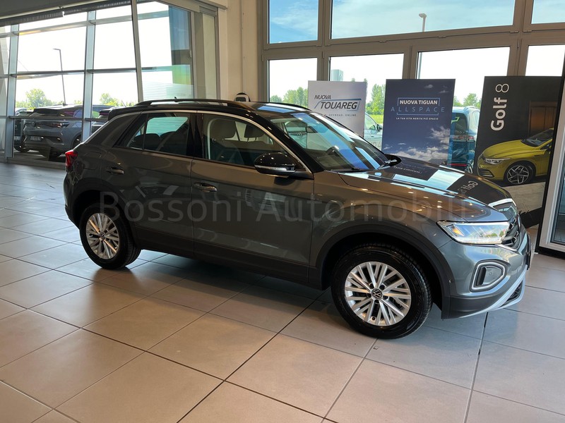 1 - Volkswagen T-Roc 2.0 tdi scr 150cv life dsg