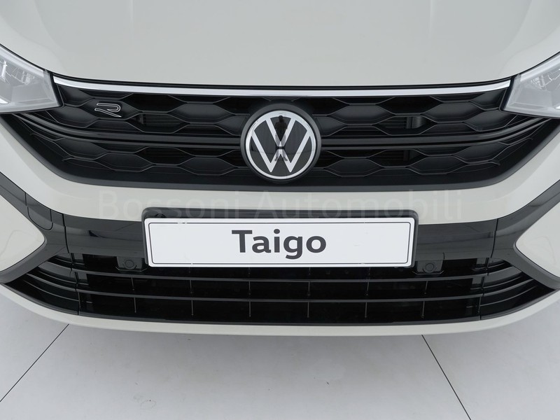 13 - Volkswagen Taigo 1.5 tsi act 150cv r-line dsg