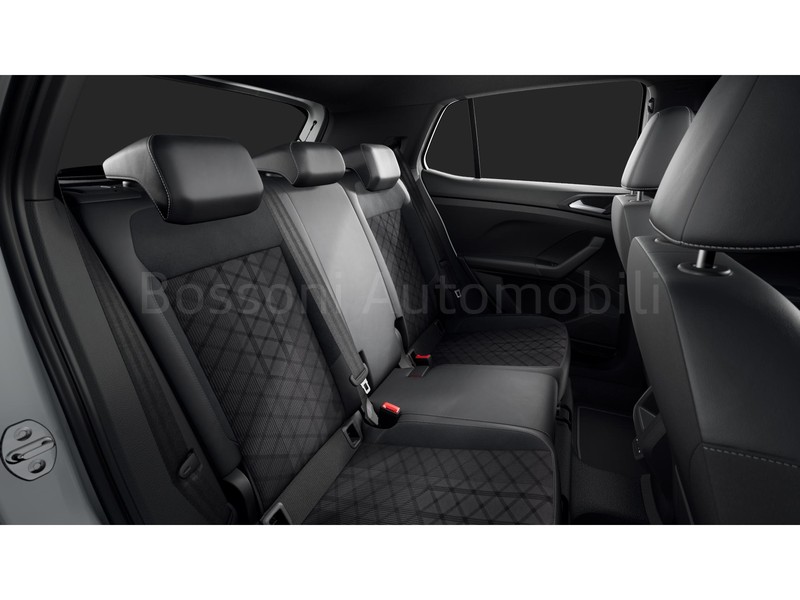 13 - Volkswagen T-Cross 1.0 tsi 115cv r-line