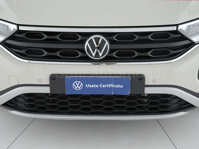 13 - Volkswagen T-Roc 2.0 tdi scr 150cv life dsg