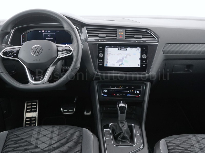 7 - Volkswagen Tiguan 2.0 tdi scr 150cv r-line dsg