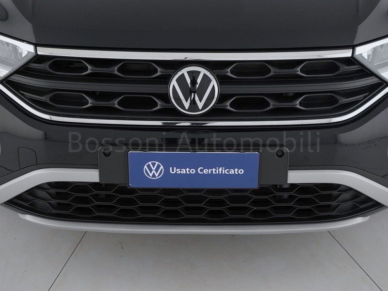 13 - Volkswagen T-Roc 1.0 tsi sport