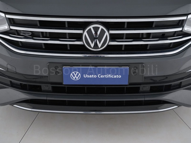 13 - Volkswagen Tiguan 2.0 tdi scr 150cv r-line dsg