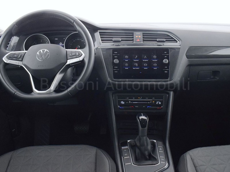 7 - Volkswagen Tiguan 2.0 tdi scr 150cv life dsg