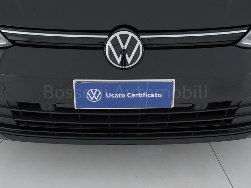 13 - Volkswagen Golf 1.0 etsi evo 110cv life dsg