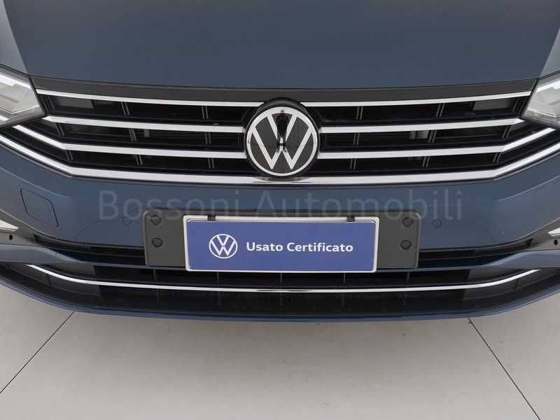 13 - Volkswagen Passat variant 2.0 tdi scr evo 150cv business dsg