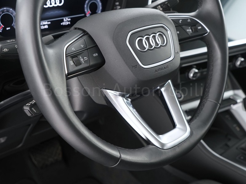 25 - Audi Q3 35 1.5 tfsi mhev business advanced s tronic