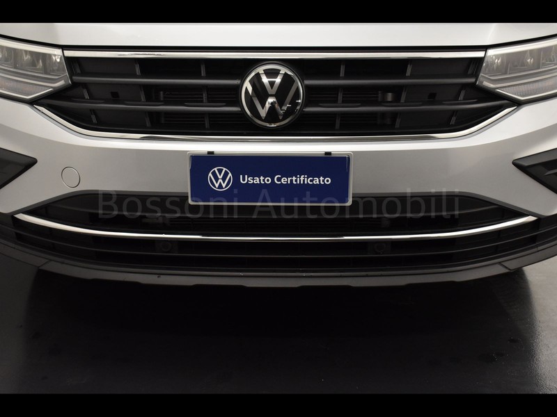 13 - Volkswagen Tiguan 2.0 tdi scr 150cv life dsg