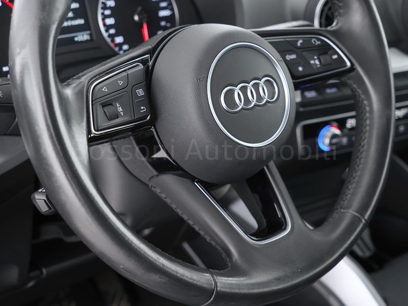 25 - Audi Q2 30 1.0 tfsi admired