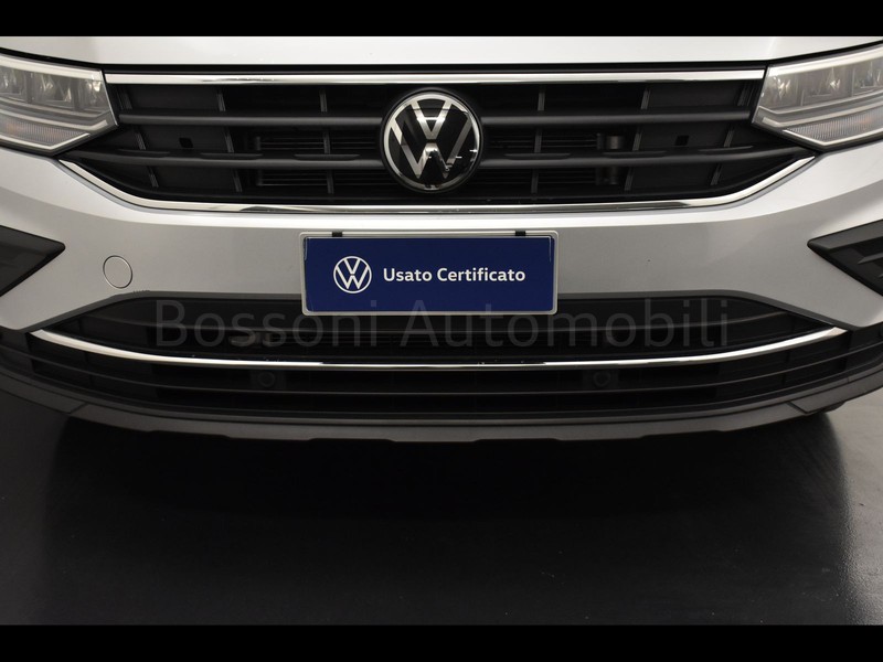 13 - Volkswagen Tiguan 2.0 tdi scr 150cv life dsg