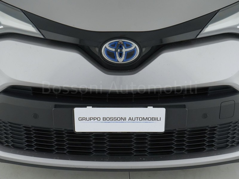 13 - Toyota C-HR 1.8 hybrid lounge e-cvt