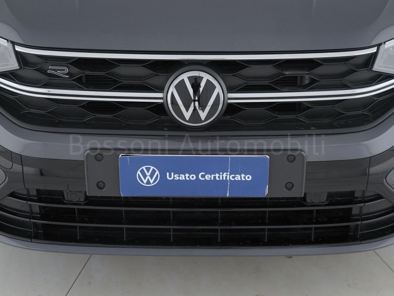 13 - Volkswagen Taigo 1.0 tsi 110cv r-line