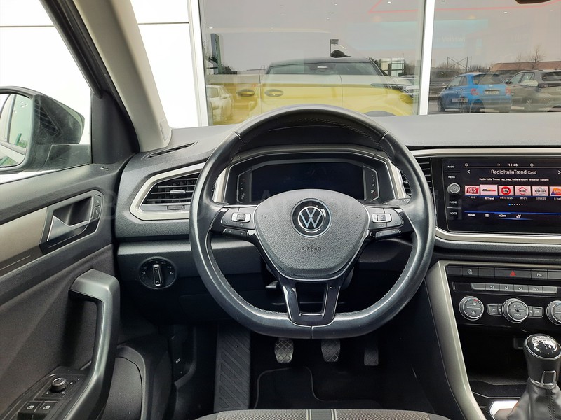 7 - Volkswagen T-Roc 1.0 tsi 110cv style