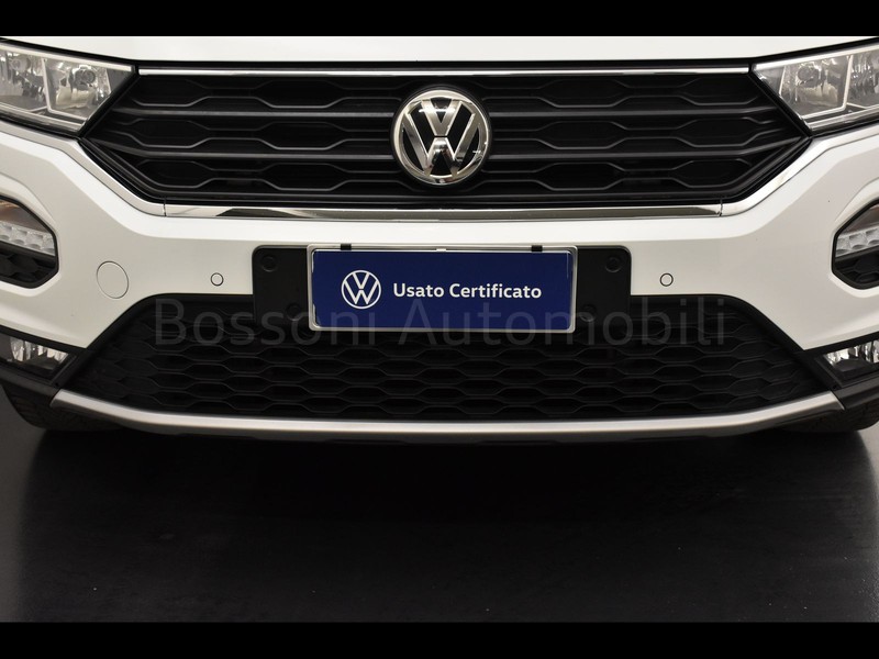 13 - Volkswagen T-Roc 1.0 tsi 115cv style