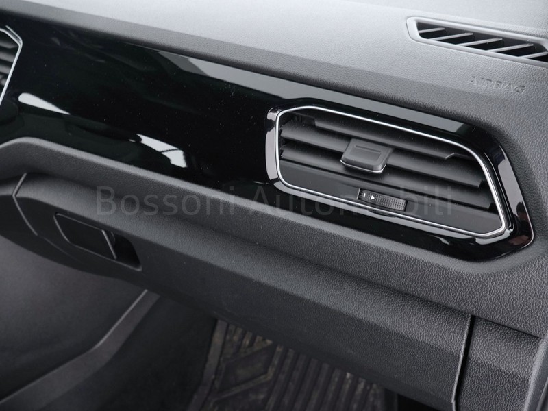 19 - Volkswagen T-Roc 2.0 tsi 300cv r 4motion dsg