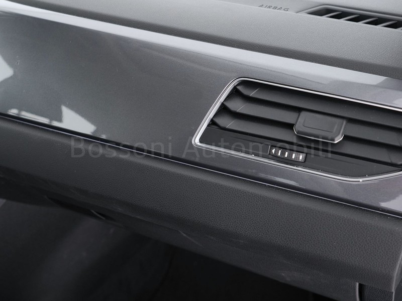 19 - Volkswagen Polo 1.0 tsi 95cv style