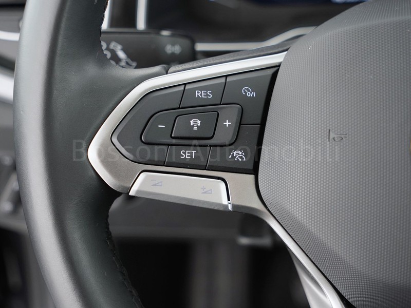 25 - Volkswagen Polo 1.0 tsi 95cv style