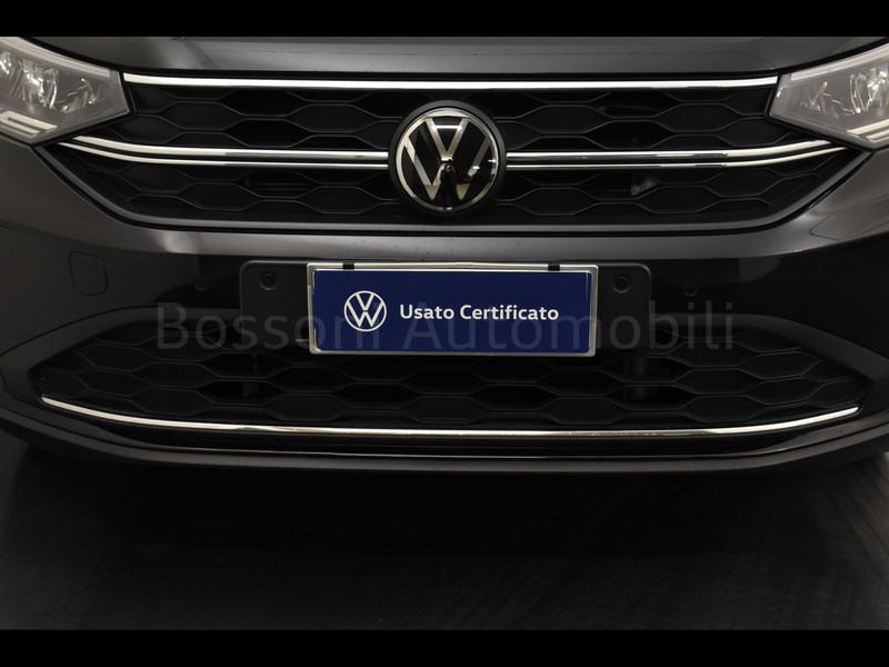 13 - Volkswagen Taigo 1.0 tsi 110cv life