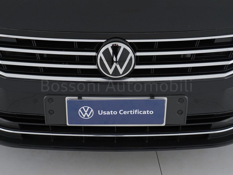 13 - Volkswagen Passat variant 2.0 tdi scr evo 150cv business dsg