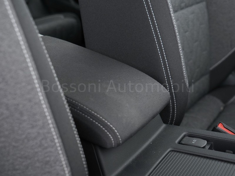 19 - Volkswagen Passat variant 2.0 tdi scr evo 150cv business dsg