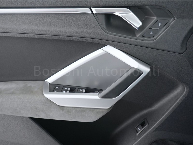 13 - Audi Q3 sportback 35 2.0 tdi business plus s tronic