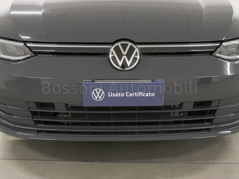 13 - Volkswagen Golf 1.5 tgi 130cv life dsg