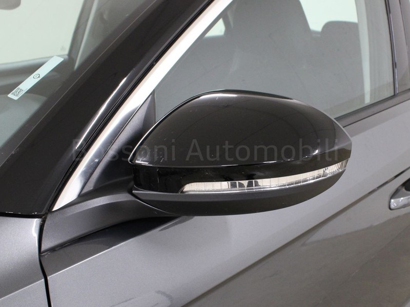 31 - Volkswagen T-Roc 2.0 tdi scr 115cv life