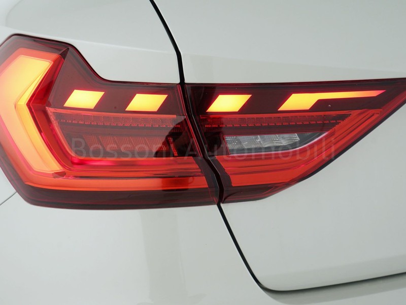 7 - Audi A1 sportback 25 1.0 tfsi s line edition s tronic my20