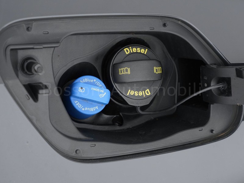 31 - Volkswagen Golf 2.0 tdi scr 115cv life dsg