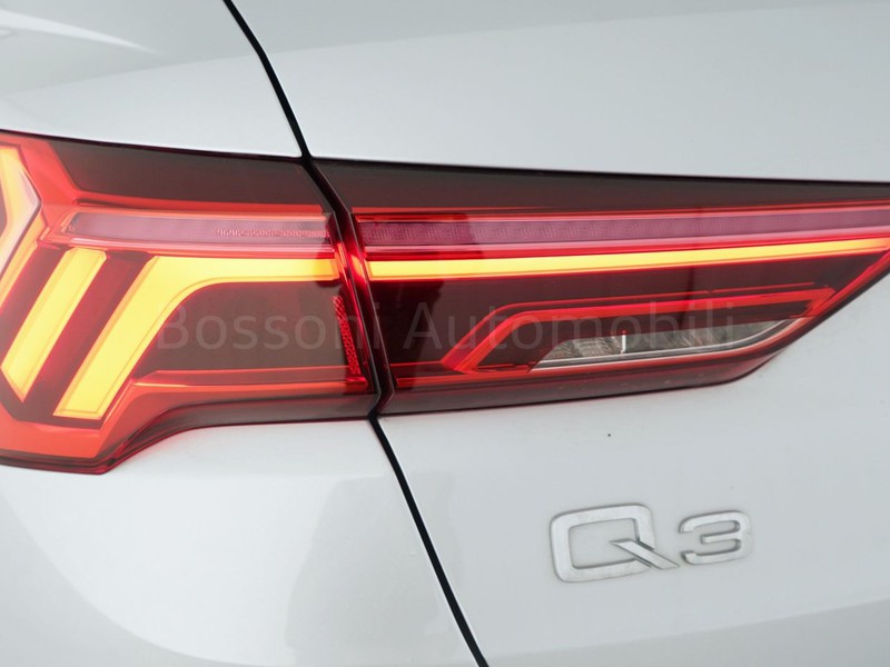7 - Audi Q3 40 2.0 tfsi business quattro s tronic
