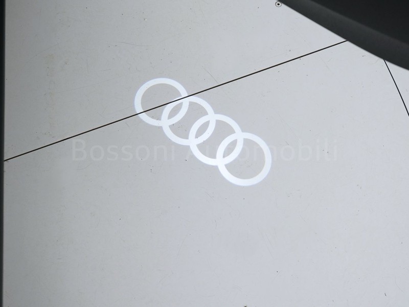 19 - Audi Q2 30 2.0 tdi s line edition s tronic