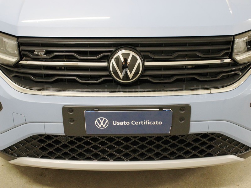 13 - Volkswagen T-Cross 1.0 tsi 115cv r-line
