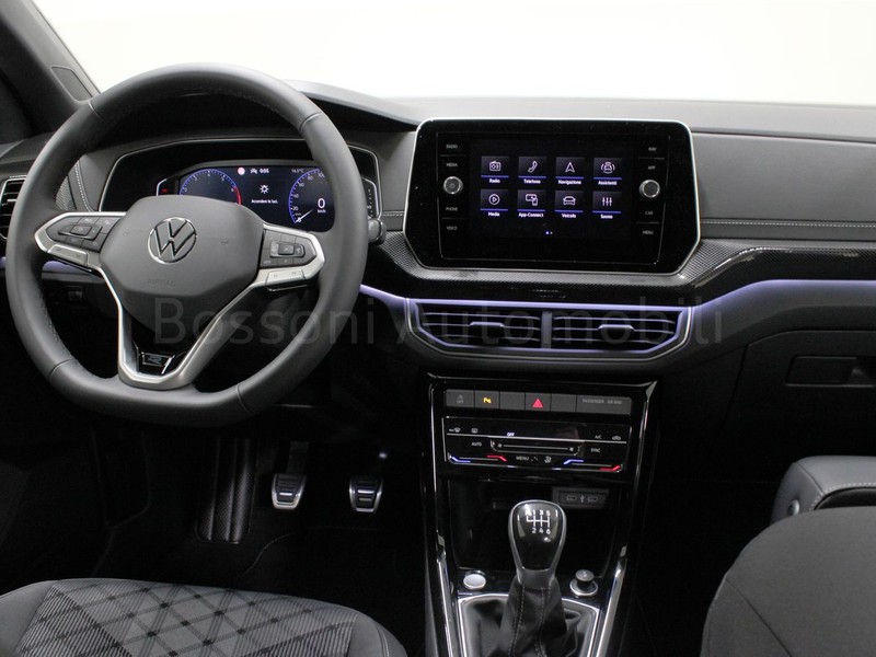 7 - Volkswagen T-Cross 1.0 tsi 115cv r-line
