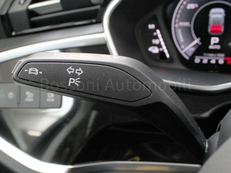 25 - Audi Q3 45 1.4 tfsi e business s tronic