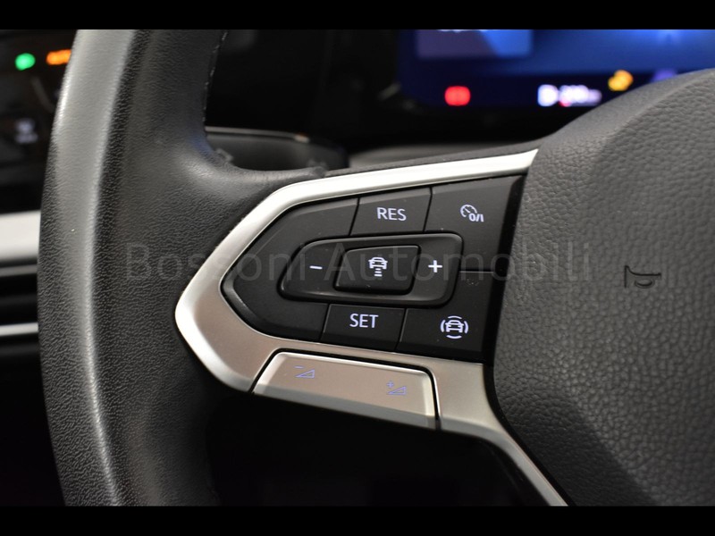 19 - Volkswagen Golf 2.0 tdi scr 115cv life