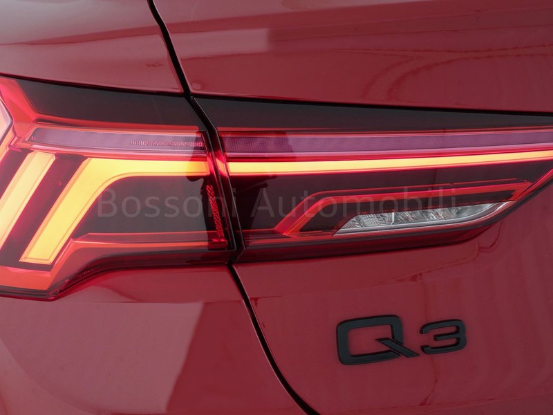 7 - Audi Q3 sportback 35 2.0 tdi s line edition s tronic