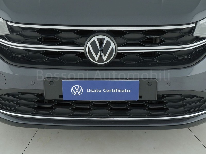 13 - Volkswagen Taigo 1.0 tsi 110cv life