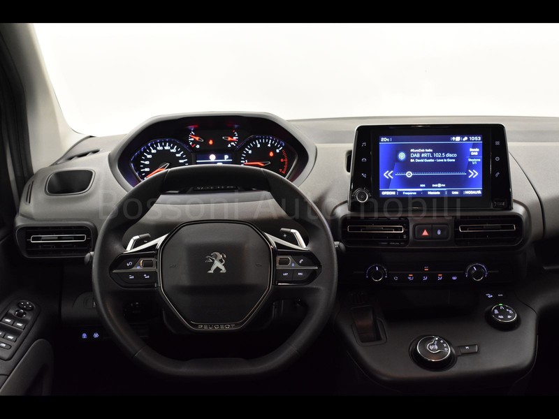 7 - Peugeot Rifter standard 1.2 puretech allure eat s&s