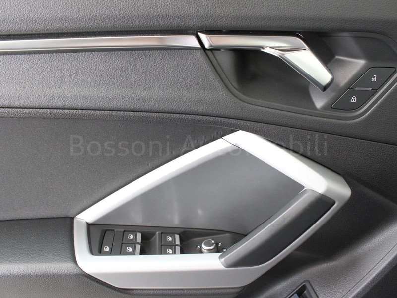 13 - Audi Q3 sportback 45 1.4 tfsi e business plus s tronic