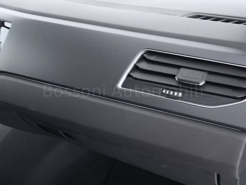 19 - Volkswagen Polo 1.0 tsi 110cv r line dsg