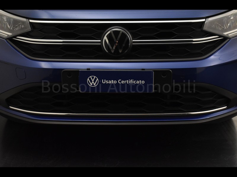 13 - Volkswagen Taigo 1.0 tsi 110cv life