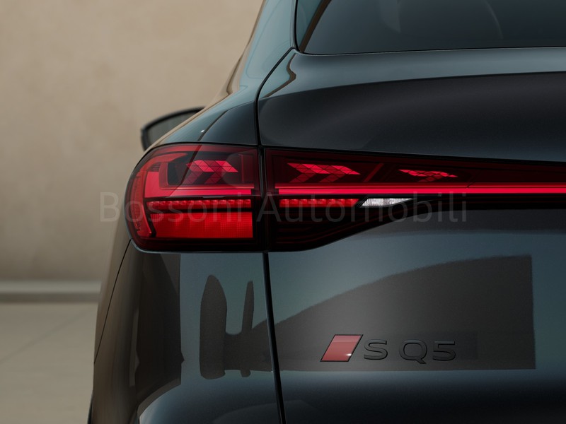 7 - Audi SQ5 ssportback 3.0 v6 tfsi mhev+ 367cv quattro s tronic